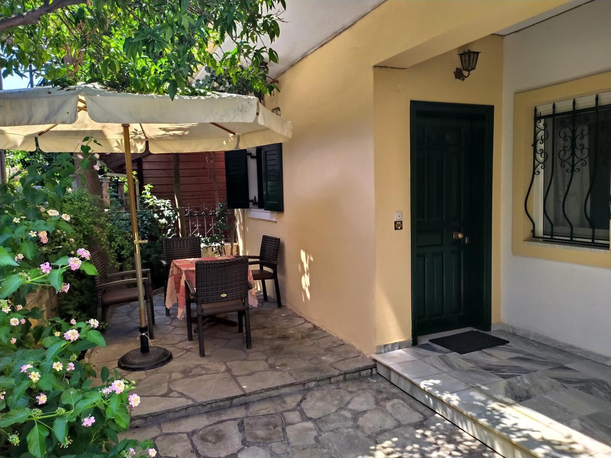 Grivas Apartments Syvota Exterior photo